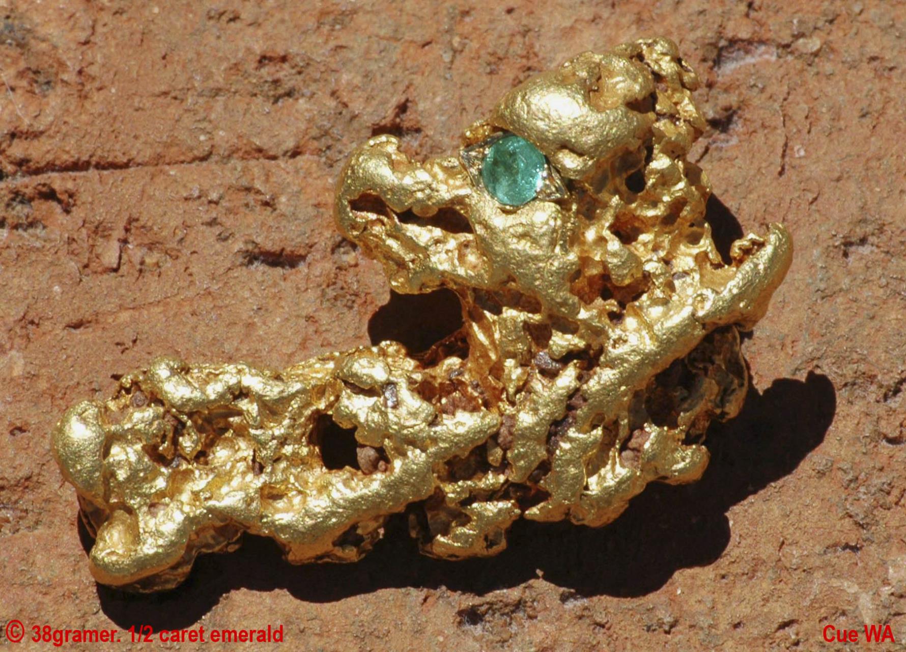 Gold specimen photographed in the Cue region