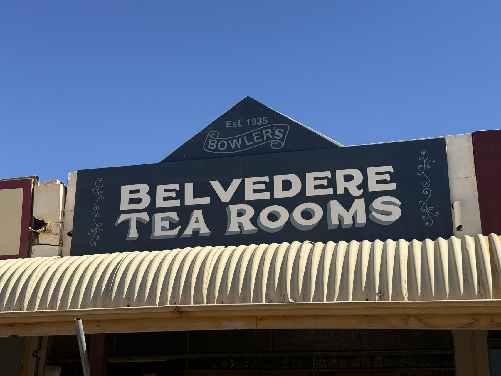 Belvedere Tea Rooms heritage sign in Austin Street Cue