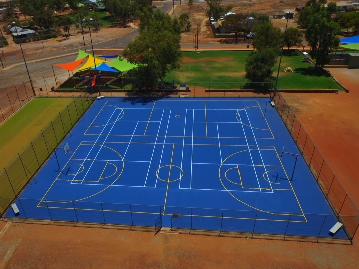 Multi-use basketball and netball courts in Cue