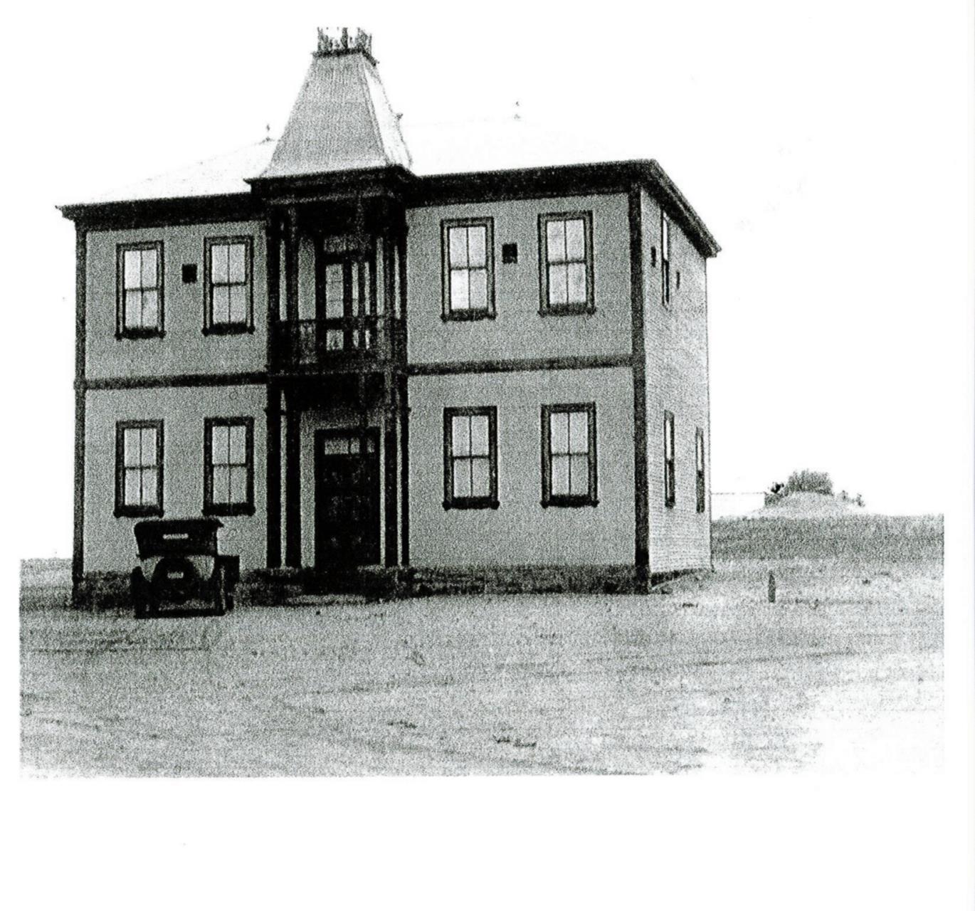 Early photograph of the Cue Masonic Lodge